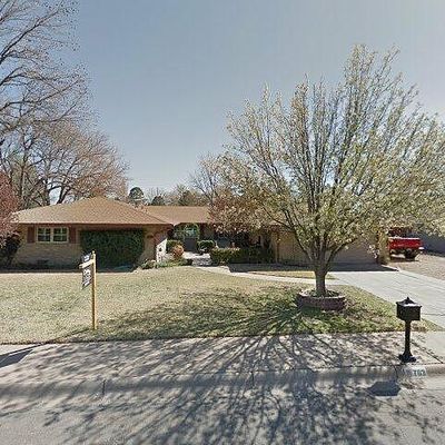 702 Chrysler Dr, Roswell, NM 88201