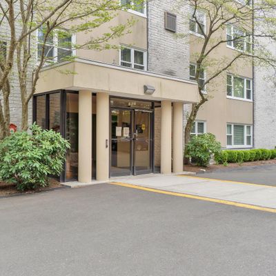 707 Mix Avenue #Apt 32, Hamden, CT 06514