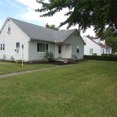 608 W State St, Botkins, OH 45306