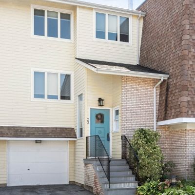 61 Seaview Avenue #Apt 23, Stamford, CT 06902