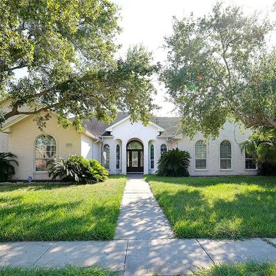 6137 Saint Denis St, Corpus Christi, TX 78414