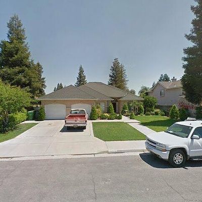 620 Citrus Ave, Fowler, CA 93625