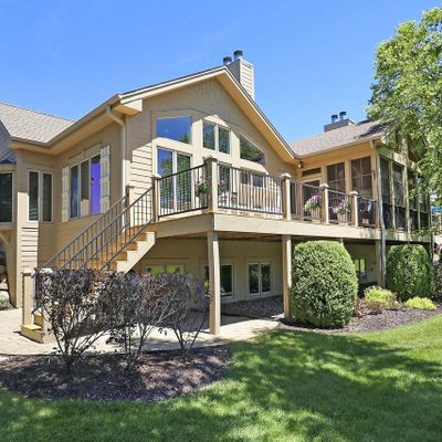 623 Trevino Dr, Lake Geneva, WI 53147