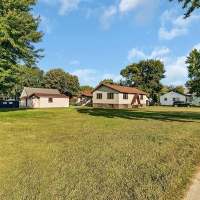 626 S Holcombe Ave, Litchfield, MN 55355