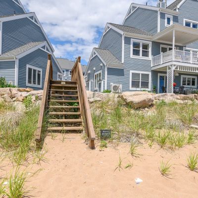 76 Cosey Beach Avenue #Apt 3, East Haven, CT 06512