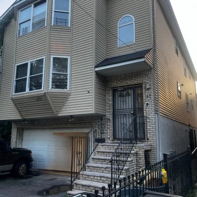 77 Sunset Ave, Newark, NJ 07106