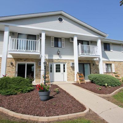 788 S River Rd #5, West Bend, WI 53095