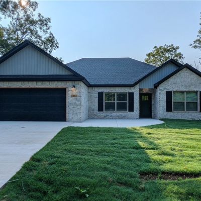 8 Blisworth Lane, Bella Vista, AR 72715