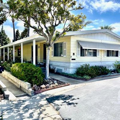 8 Calle Fronte, Camarillo, CA 93010