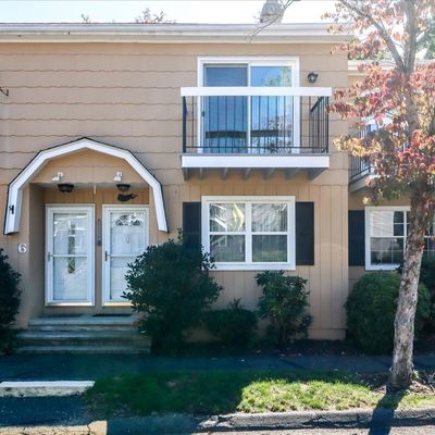 8 Huntington Court #8, Bethel, CT 06801