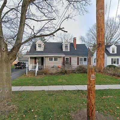 8 Macdougall St, Auburn, NY 13021