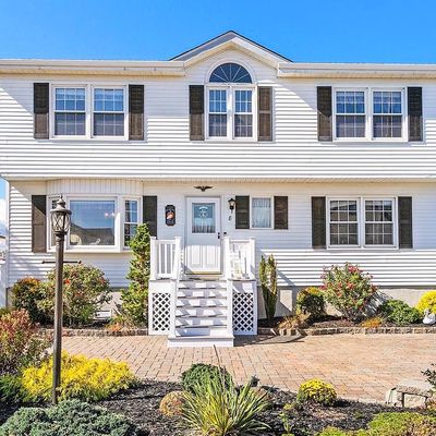 8 Mary Alice Rd, Manahawkin, NJ 08050