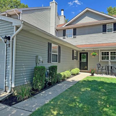 8 Winchester Ct, Bordentown, NJ 08505