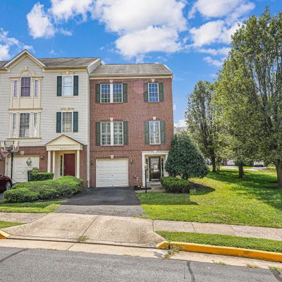 8050 Montour Heights Dr, Gainesville, VA 20155