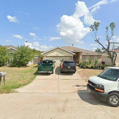 8068 Summer Sun Dr, Fort Worth, TX 76137