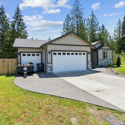 8204 Colfax Ct, Maple Falls, WA 98266