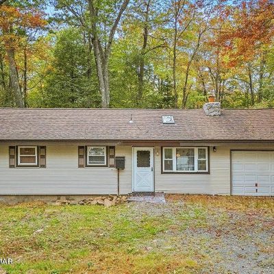 711 Squirrel Cir, Tobyhanna, PA 18466