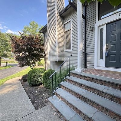 72 Lakeview Dr, Old Tappan, NJ 07675