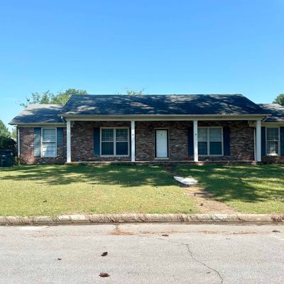 7403 Knollwood Dr, Florence, AL 35634