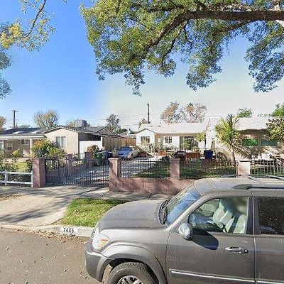 7439 Leescott Ave, Van Nuys, CA 91406