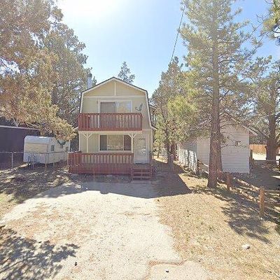 901 Cypress Ln, Big Bear City, CA 92314