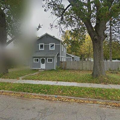 913 N Monroe St, Lowell, MI 49331