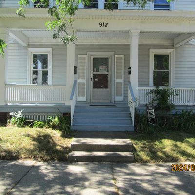 918 Villa St, Racine, WI 53403