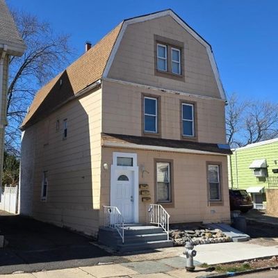 93 Bedford St, East Orange, NJ 07018