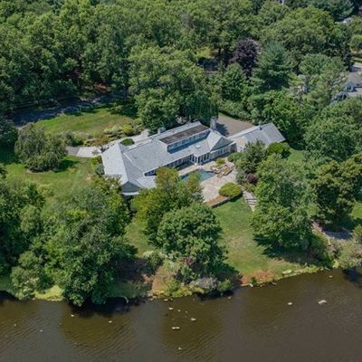 945 Loch Rd, Franklin Lakes, NJ 07417