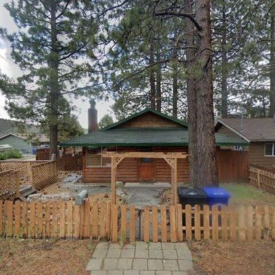 950 F Ln, Big Bear City, CA 92314