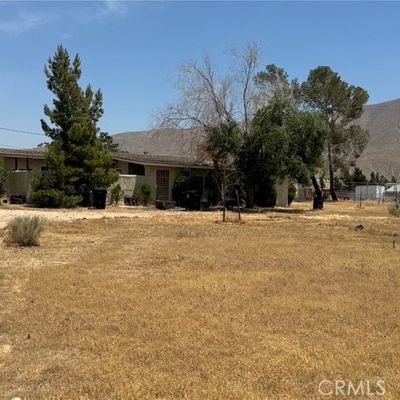 9595 Manzanita Road, Apple Valley, CA 92308