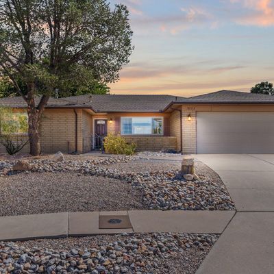 9722 Avenida Del Oso Ne, Albuquerque, NM 87111