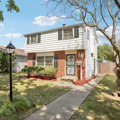 8518 W Potomac Ave, Milwaukee, WI 53225