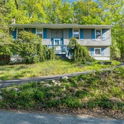 86 Forest Rd, Andover, NJ 07821