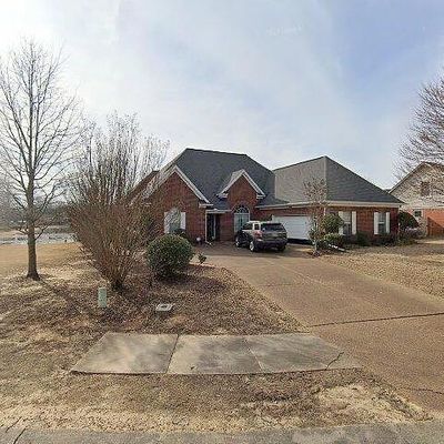 8953 Hickory Dr, Olive Branch, MS 38654