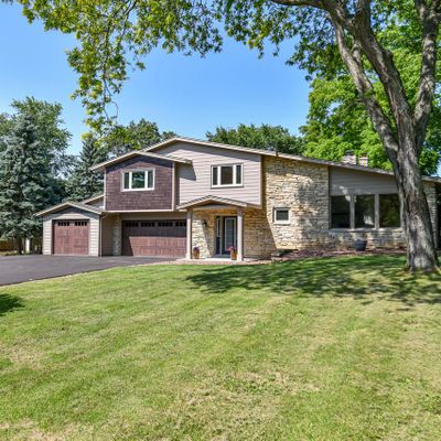 W124 S6629 Hawthorne Rd, Muskego, WI 53150