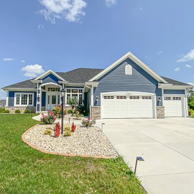 W223 N4500 Planetree Trl, Pewaukee, WI 53072