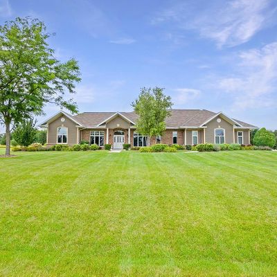 W320 S3467 S Esser Dr, Waukesha, WI 53189