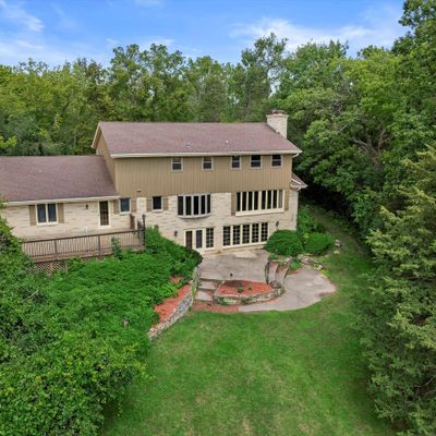 W305 N6250 Beaver View Rd, Hartland, WI 53029