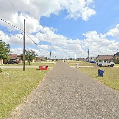 E Davis Rd, Edcouch, TX 78538