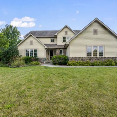 N65 W27459 Maple St, Sussex, WI 53089