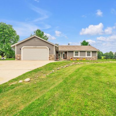 N72 W23396 Good Hope Rd, Sussex, WI 53089