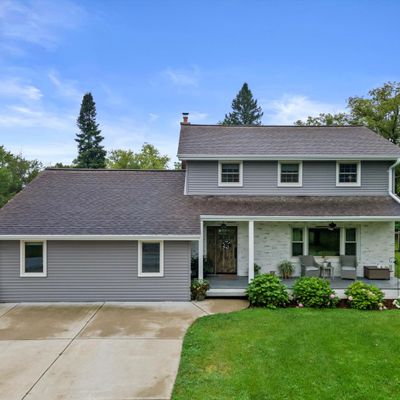 S63 W24495 Townline Rd, Waukesha, WI 53189