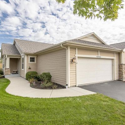 S70 W15242 Honeysuckle Cir, Muskego, WI 53150