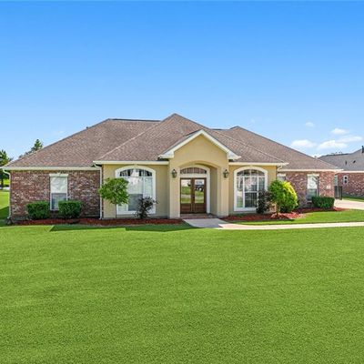 107 Edna Dr, Des Allemands, LA 70030