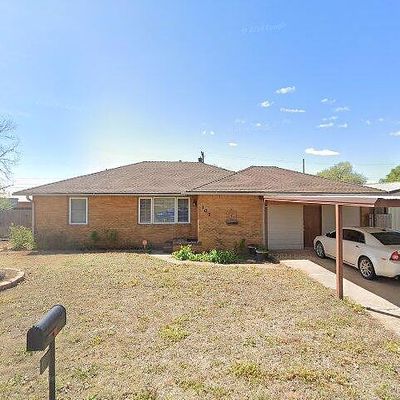 107 Spurlin Dr, Sayre, OK 73662