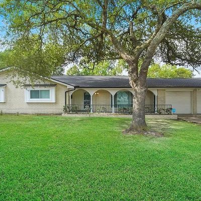 110 Magnolia Bnd, New Caney, TX 77357