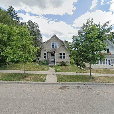 110 N Pine St, Chaska, MN 55318