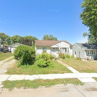 1334 W 36 Th St, Davenport, IA 52806