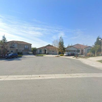 1350 Black Forest Dr, Hollister, CA 95023